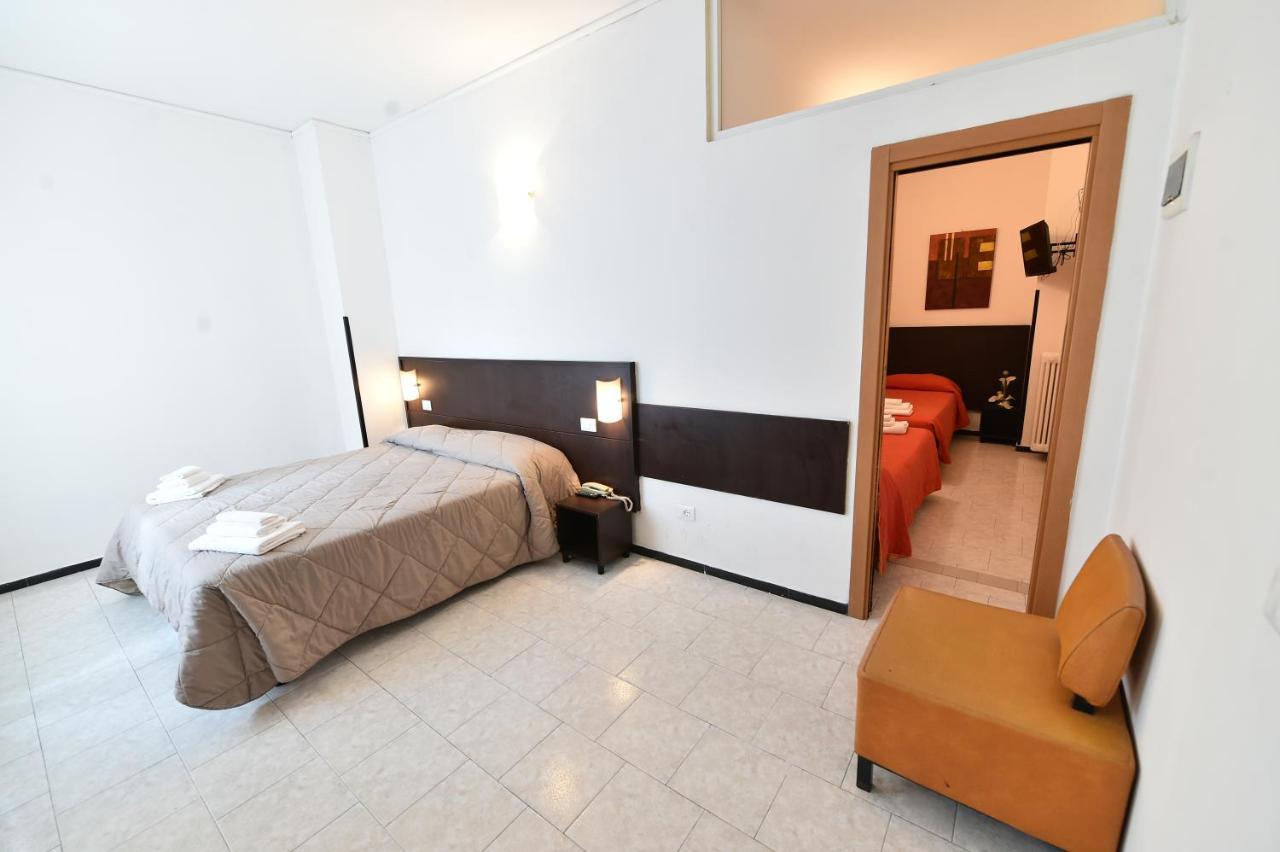 רימיני Hotel Okinawa מראה חיצוני תמונה