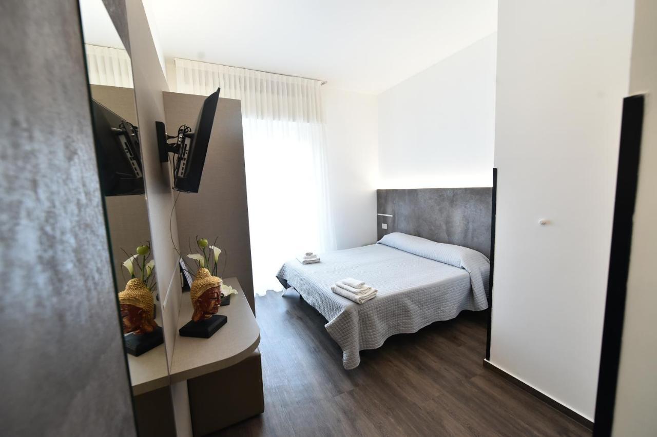 רימיני Hotel Okinawa מראה חיצוני תמונה