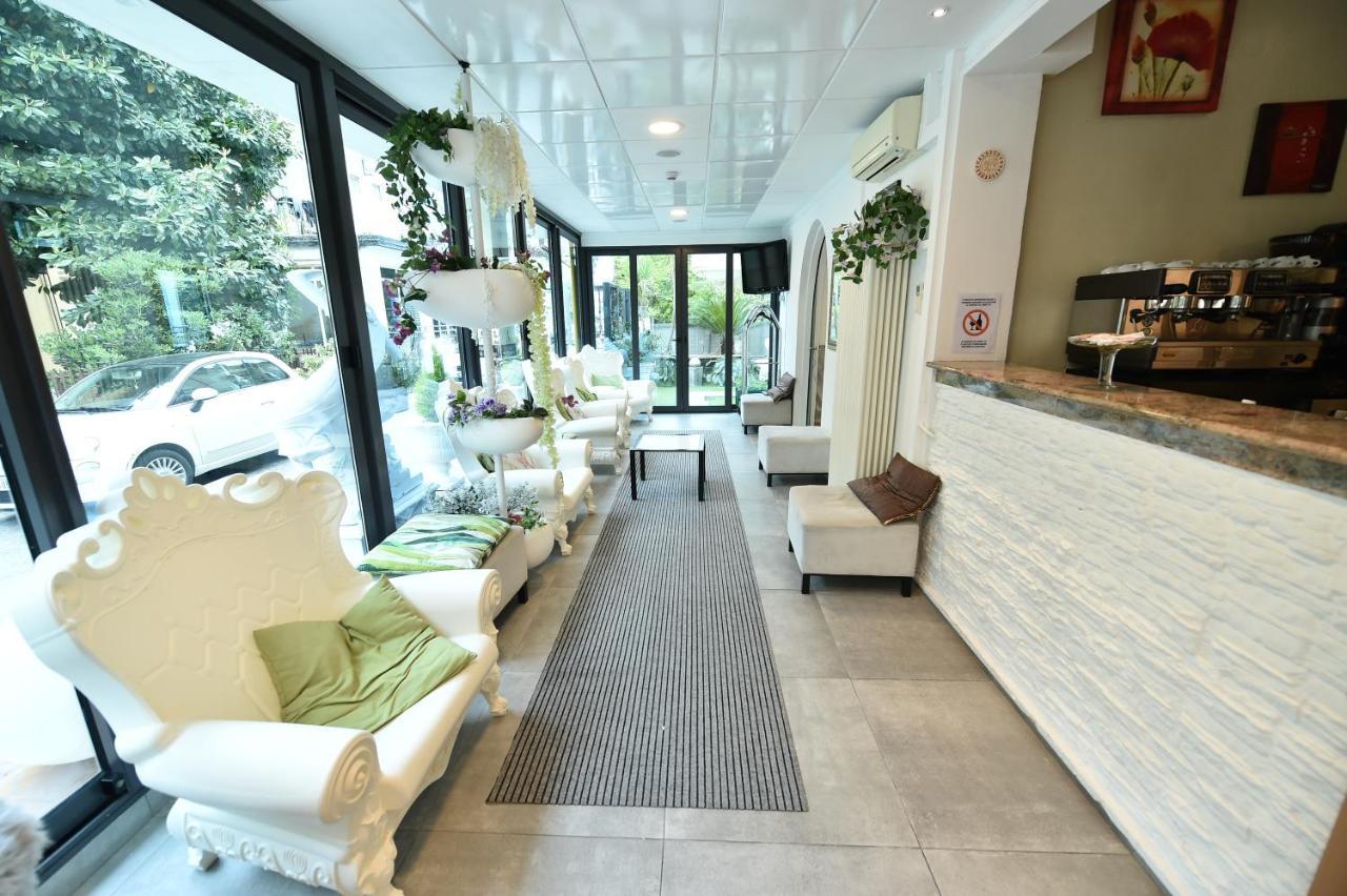 רימיני Hotel Okinawa מראה חיצוני תמונה