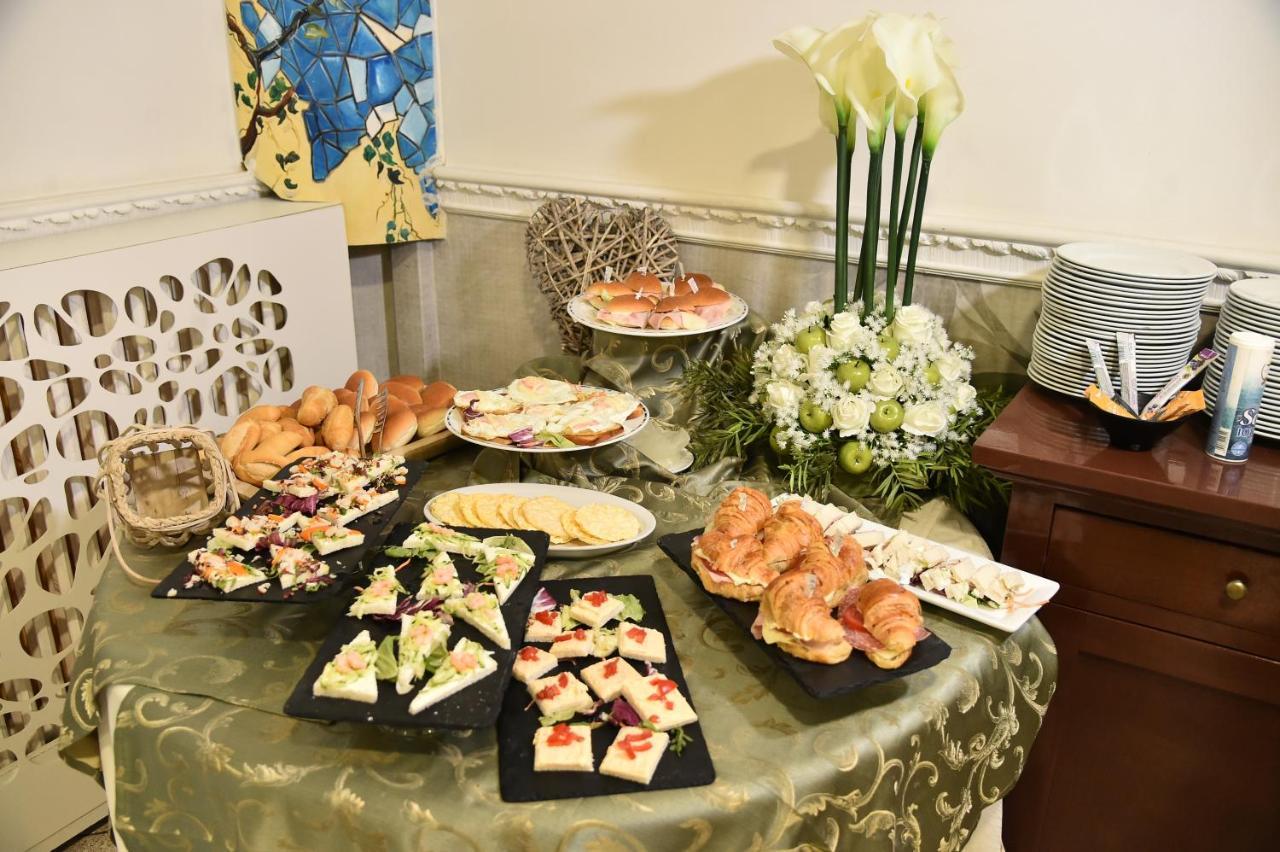 רימיני Hotel Okinawa מראה חיצוני תמונה