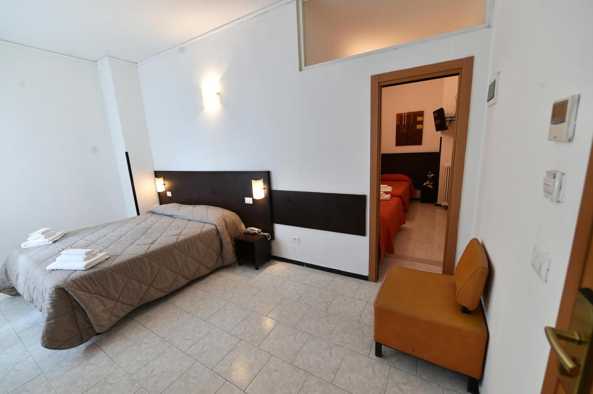 רימיני Hotel Okinawa מראה חיצוני תמונה