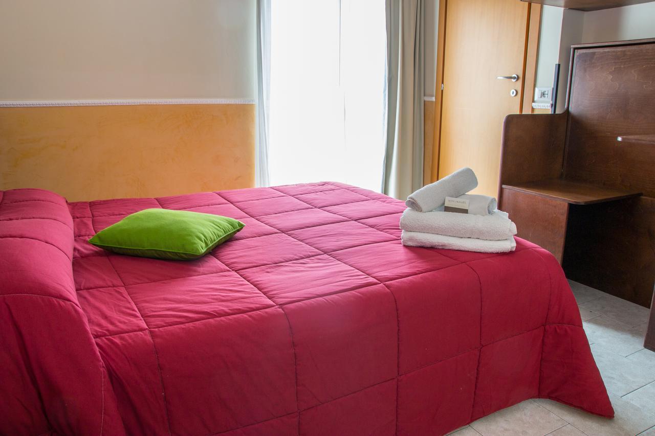 רימיני Hotel Okinawa מראה חיצוני תמונה